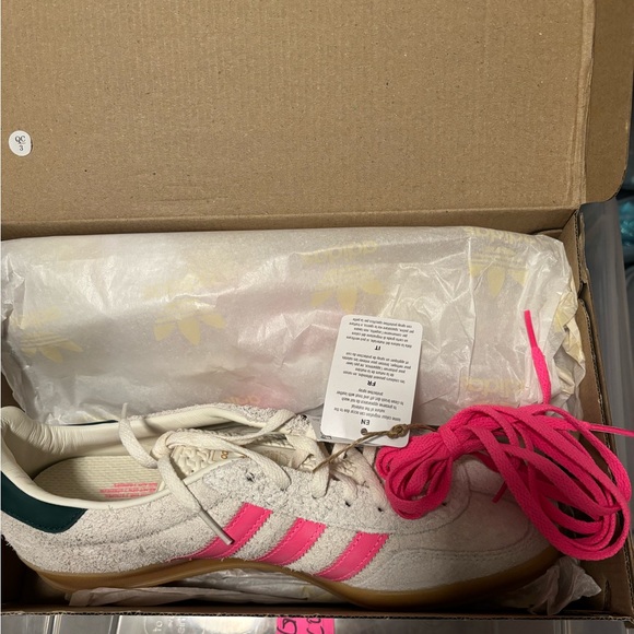 Adidas Gazelle Indoor Sneaker (Women) NWB Size 10 - Picture 10 of 14